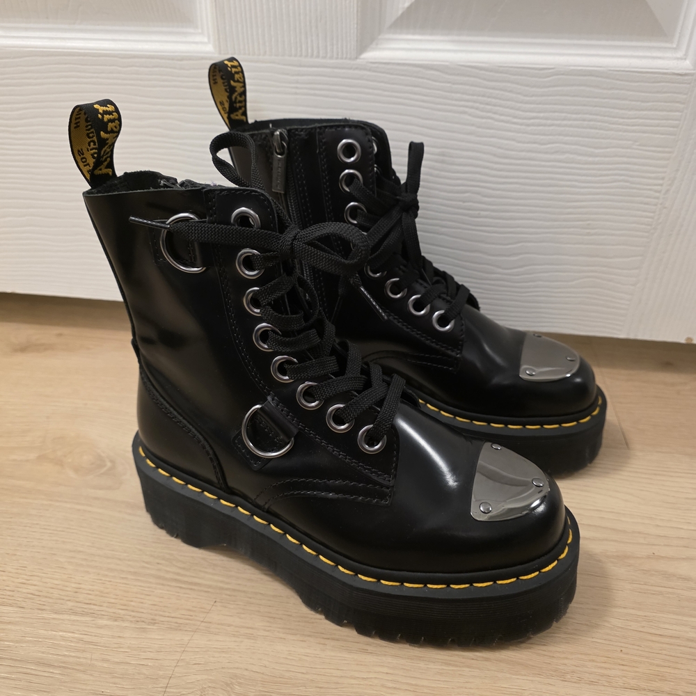 Dr. Martens Women's Black Leather Jadon Toe Gaurd Platform Lace Up Boots Size 7 - Picture 2 of 11